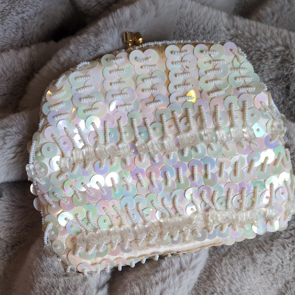 Shimmering Vintage Cream Sequin Evening Bag